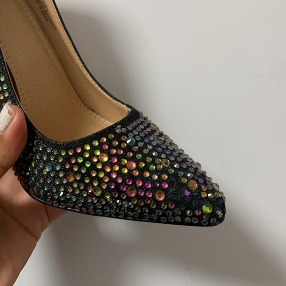 Heels - Picture 5 of 5